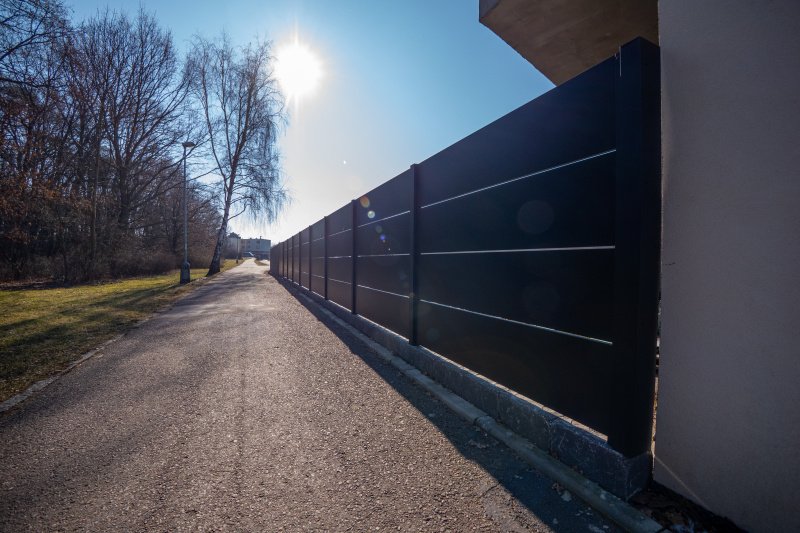 Využití hliníkových voštinových panelů v architektuře