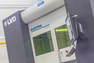 Brennen des Materials mit dem Fiber-Laser